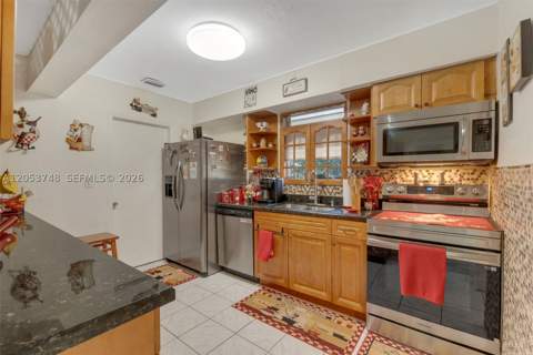 35 Oviedo Ave, Coral Gables FL - photo 8 of 38