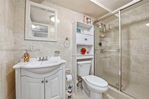 1450 NE 170th St 209, North Miami Beach FL - photo 13 of 46