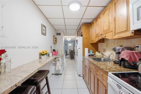 1450 NE 170th St 209, North Miami Beach FL - photo 7 of 46