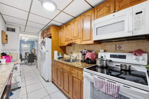 1450 NE 170th St 209, North Miami Beach FL - photo 8 of 46