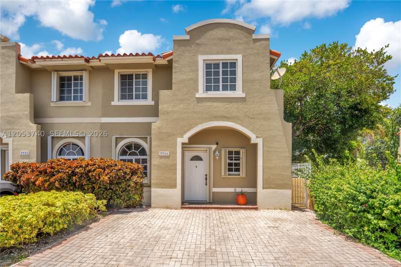 3 bedroom Townhouse at 7711 SW 94th Ter, Villas Of Barcelona, Miami — photo 1