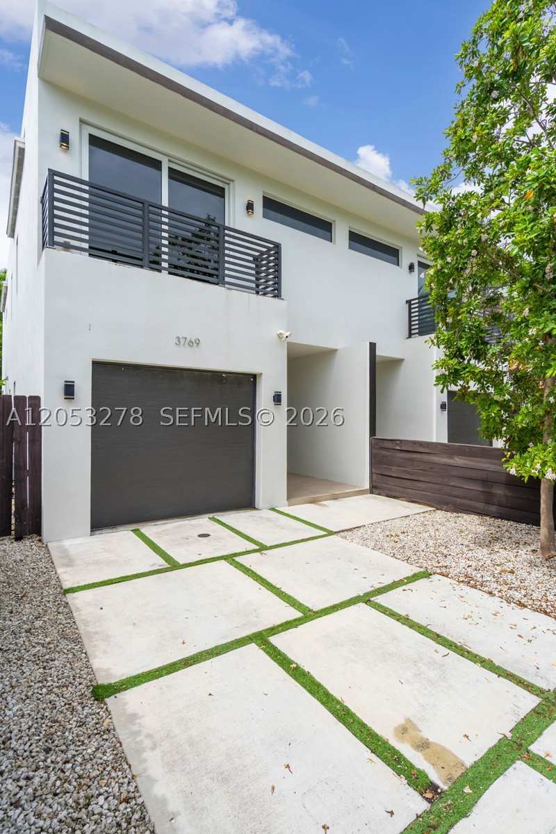 3 bedroom Townhouse at 3769 SW 27th Ln 3769, Douglas Manor, Miami — photo 1