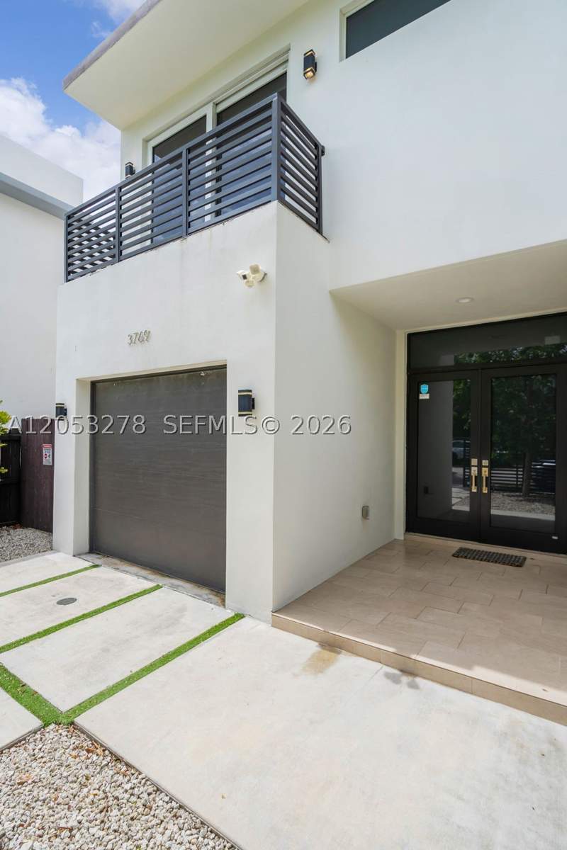 3 bedroom Townhouse at 3769 SW 27th Ln 3769, Douglas Manor, Miami — photo 4
