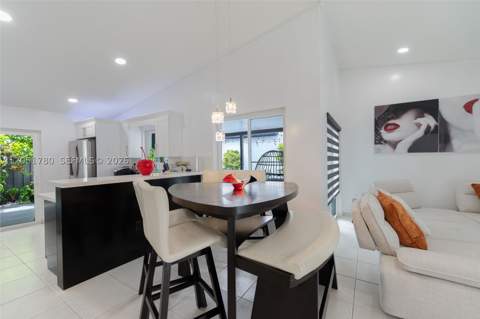 18928 NW 63rd Ct Cir, Hialeah FL - photo 18 of 28