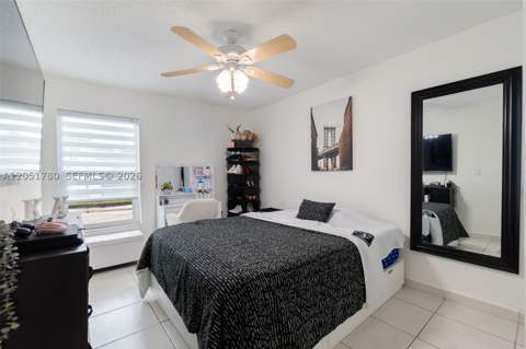 18928 NW 63rd Ct Cir, Hialeah FL - photo 9 of 28