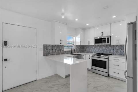 2225 NE 123rd St 102, North Miami FL - photo 12 of 34