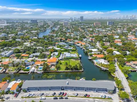 2225 NE 123rd St 102, North Miami FL - photo 24 of 34