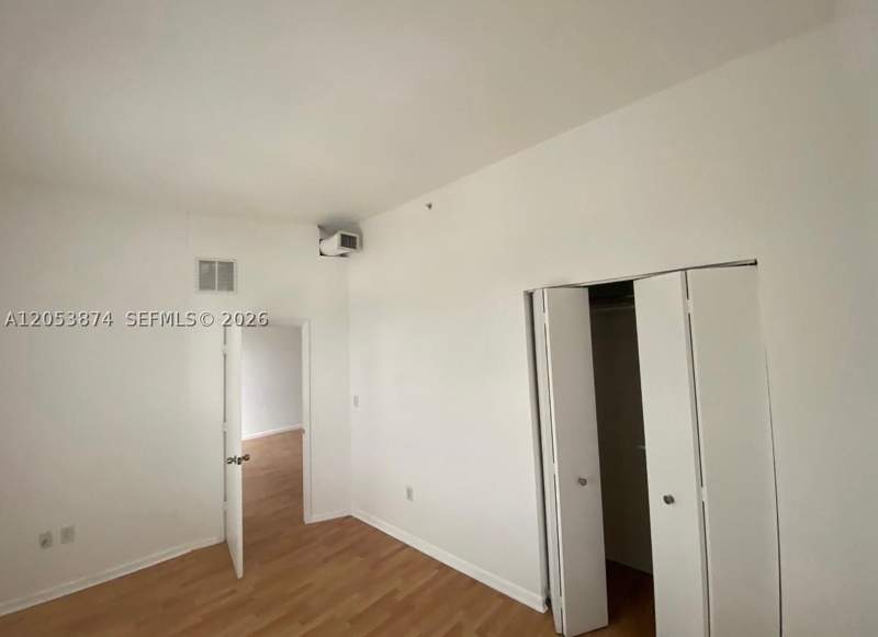 2 bedroom Condominium at 10 SW South River Dr 802, Neo Condo, Miami — photo 2