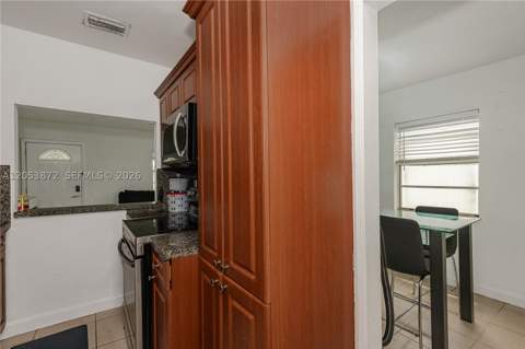 681 NE 1st Pl, Hialeah FL - photo 14 of 27