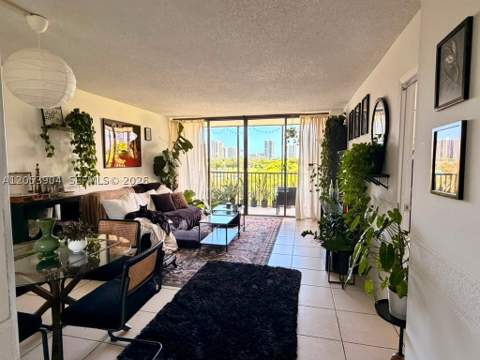 3475 N Country Club Dr 603, Aventura FL - photo 8 of 23