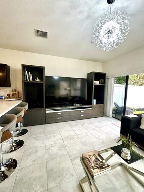 9207 W 33rd Lane, Hialeah FL - photo 15 of 45