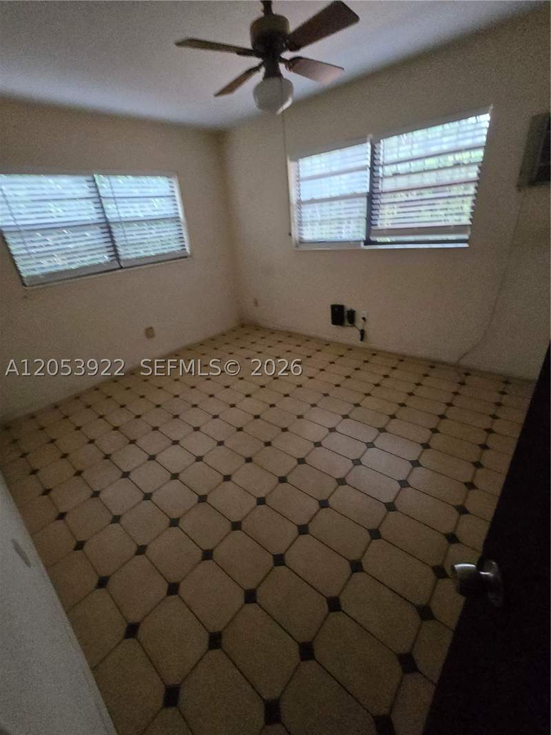 3 bedroom SingleFamilyResidence at 8920 SW 20th St, Coral Park Estates Sec 1, Miami — photo 4