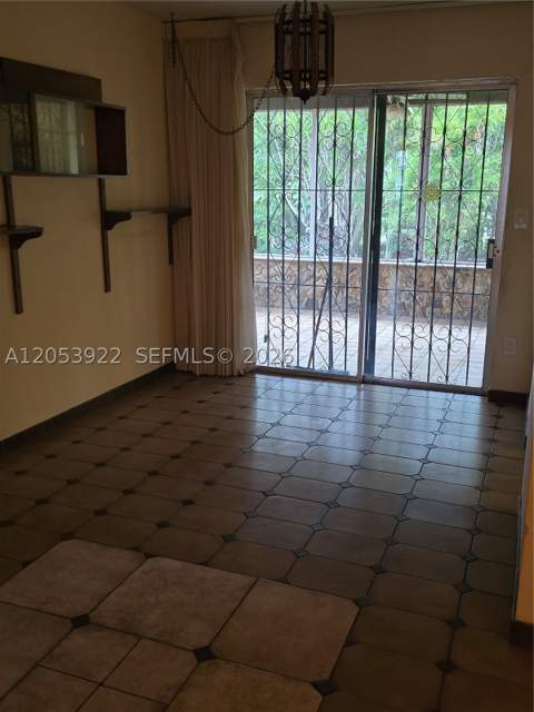 8920 SW 20th St, Miami FL - photo 8 of 15
