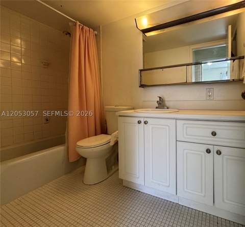 7208 Fairway Dr I14, Miami Lakes FL - photo 7 of 10