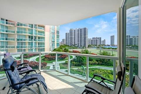 3370 Hidden Bay Dr 507, Aventura FL - photo 17 of 33