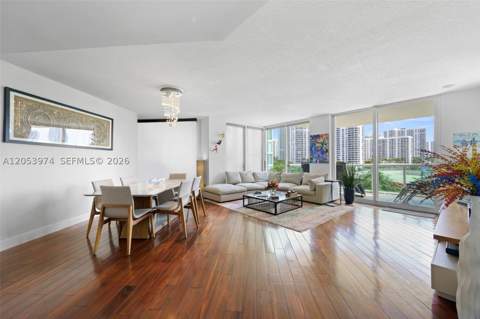 3370 Hidden Bay Dr 507, Aventura FL - photo 7 of 33