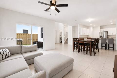 1367 SE 26th Ter, Homestead FL - photo 6 of 35