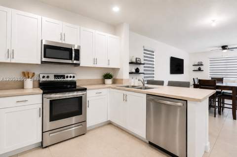 1367 SE 26th Ter, Homestead FL - photo 8 of 35