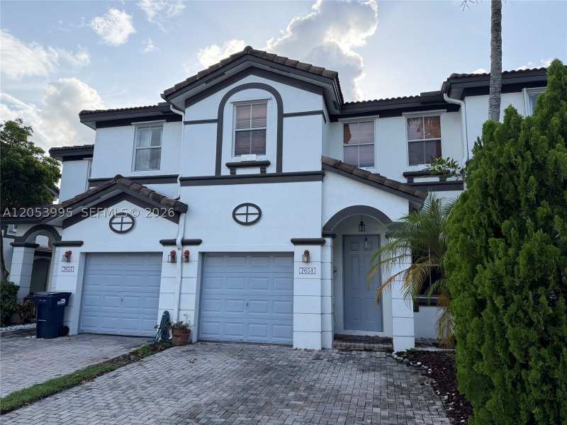 4 bedroom SingleFamilyResidence at 7651 NW 114th Path, Doral Isles North Sec Two, Doral — photo 1