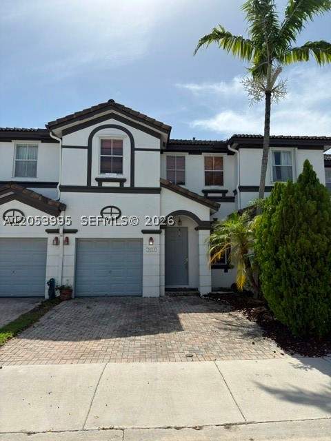 4 bedroom SingleFamilyResidence at 7651 NW 114th Path, Doral Isles North Sec Two, Doral — photo 3