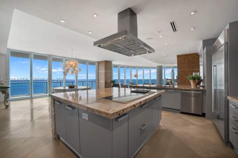 100 S Pointe Dr 2905, Miami Beach FL - photo 12 of 39