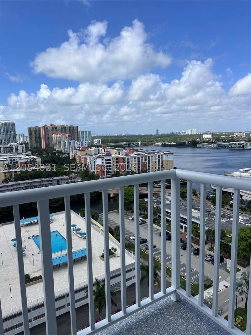 1 bedroom Condominium at 231 174th St 1905, Winston Towers 400 Condo, Sunny Isles Beach — photo 1
