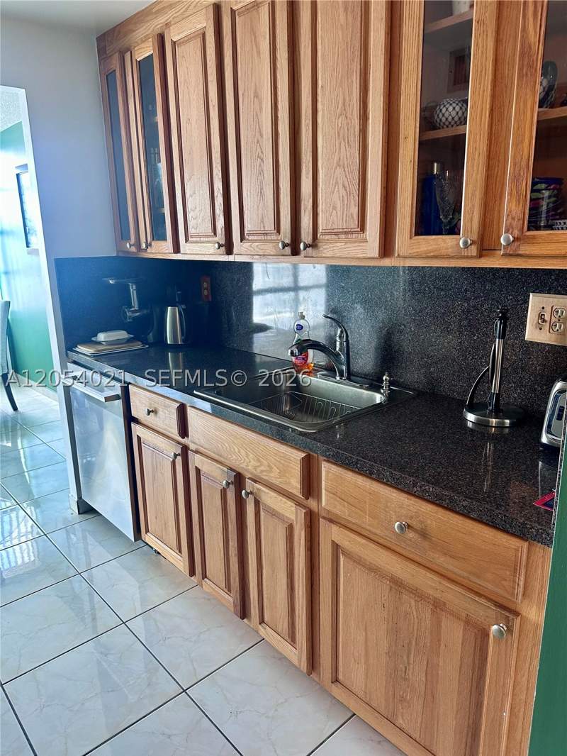 1 bedroom Condominium at 231 174th St 1905, Winston Towers 400 Condo, Sunny Isles Beach — photo 3