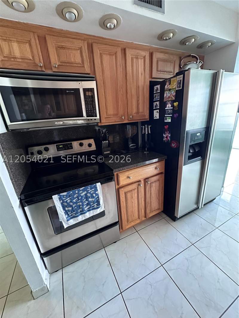 1 bedroom Condominium at 231 174th St 1905, Winston Towers 400 Condo, Sunny Isles Beach — photo 4