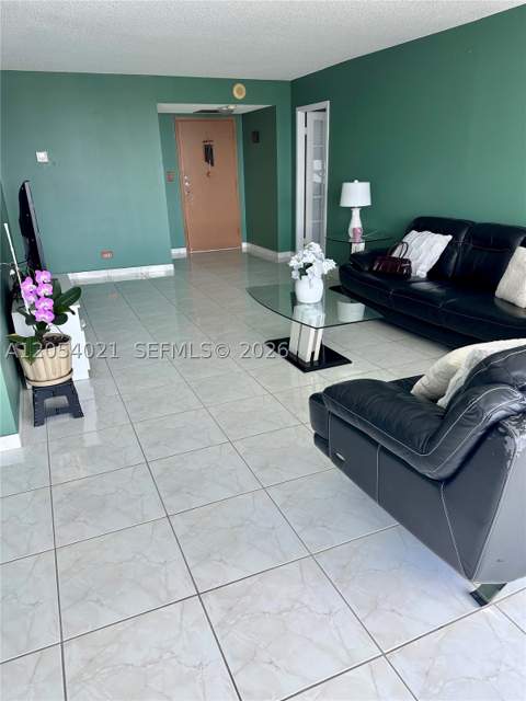 231 174th St 1905, Sunny Isles Beach FL - photo 6 of 11