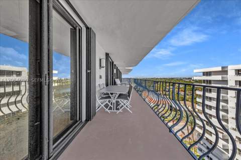 8877 Collins Ave Ph-2, Surfside FL - photo 23 of 52