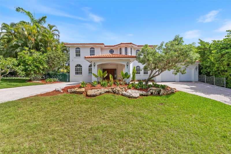 5 bedroom SingleFamilyResidence at 145 W Sunrise Ave, Amd & Corr Plat Of Sunris, Coral Gables — photo 1