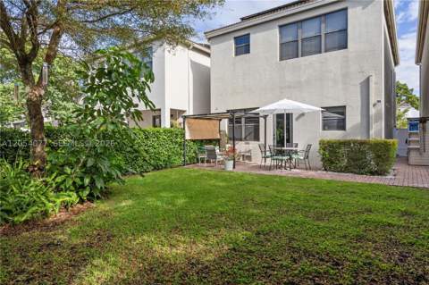 658 NE 193rd Ter, Miami FL - photo 15 of 21