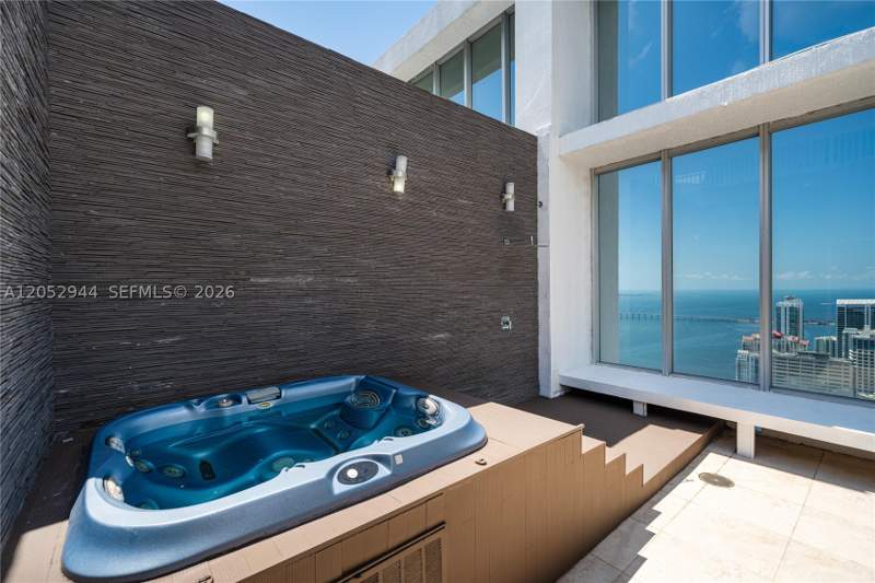 3 bedroom Condominium at 495 Brickell 5705, Icon Brickell No Two, Miami — photo 2