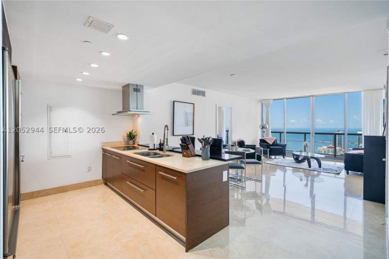 3 bedroom Condominium at 495 Brickell 5705, Icon Brickell No Two, Miami — photo 4