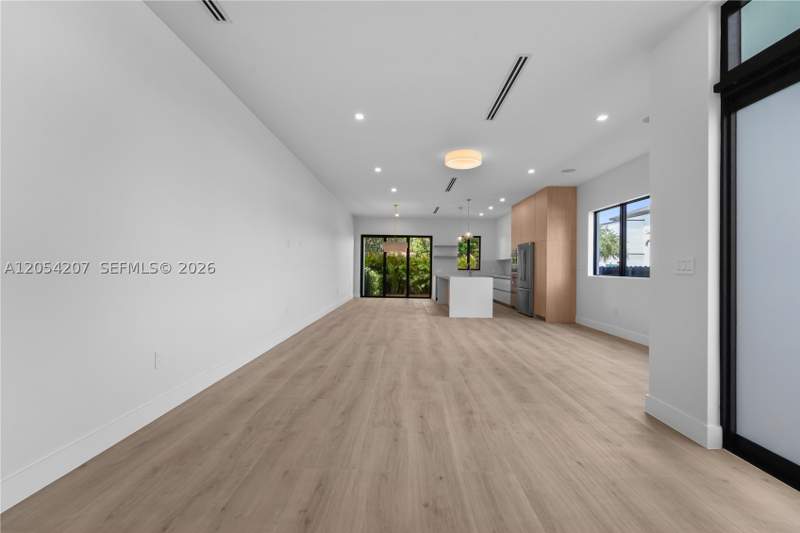 4 bedroom Townhouse at 2735 SW 23rd Ter, Amnd Miami Suburban Acres, Miami — photo 4
