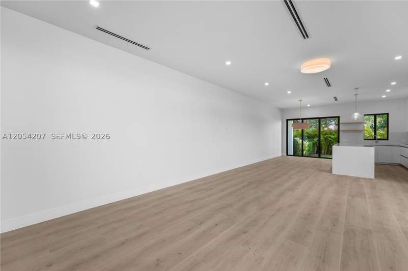 4 bedroom Townhouse at 2735 SW 23rd Ter, Amnd Miami Suburban Acres, Miami — photo 5