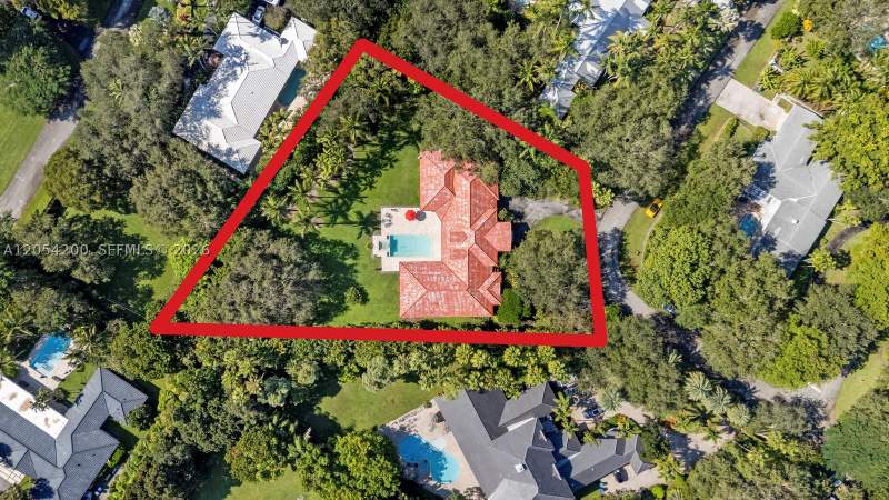 5 bedroom SingleFamilyResidence at 6500 SW 127th Street, Hallmark Heights Estates, Pinecrest — photo 4