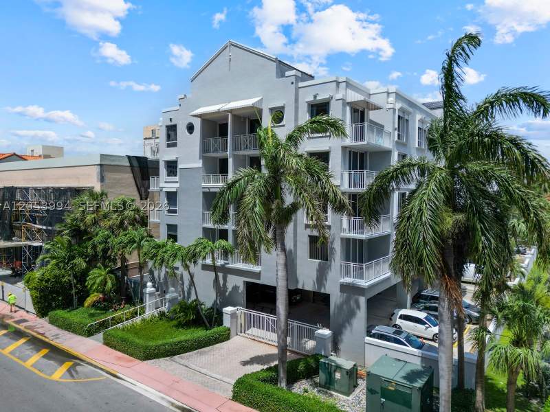 2 bedroom Condominium at 2642 Collins Ave 303, Capomar Condo, Miami Beach — photo 2