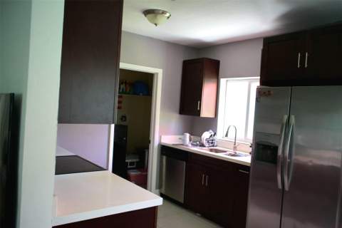 11150 Peachtree Drive, Miami FL - photo 10 of 32