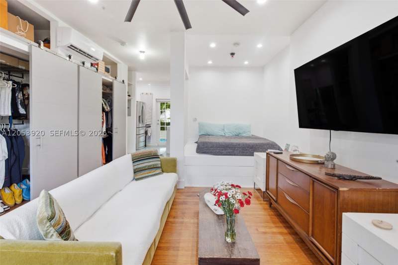 0 bedroom Condominium at 750 Espanola Way 5, Espanola Court Condo, Miami Beach — photo 3