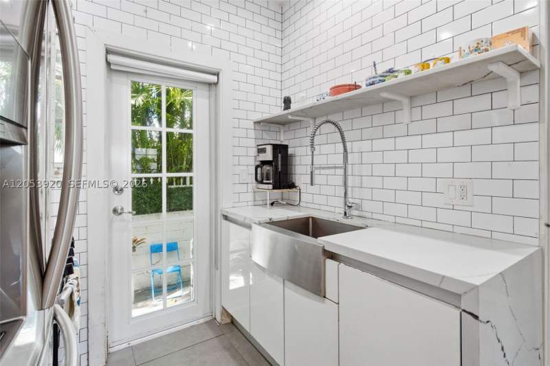 0 bedroom Condominium at 750 Espanola Way 5, Espanola Court Condo, Miami Beach — photo 4