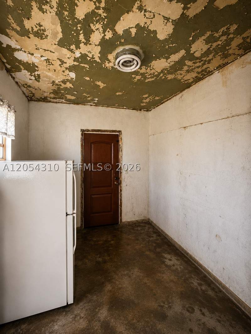 2 bedroom SingleFamilyResidence at 10351 SW 183rd St, Rosehaven, Miami — photo 5