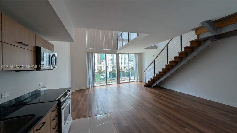2 bedroom Condominium at 350 S Miami Ave 704, Wind Condo, Miami — photo 2