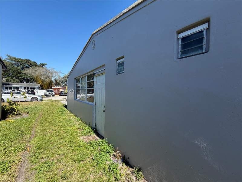 3 bedroom SingleFamilyResidence at 1828 NW 152nd St, Rainbow Park, Miami Gardens — photo 3