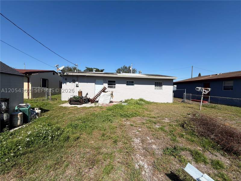 3 bedroom SingleFamilyResidence at 1828 NW 152nd St, Rainbow Park, Miami Gardens — photo 4
