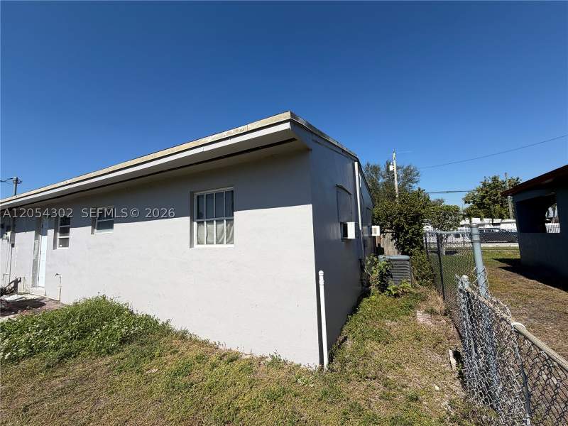 3 bedroom SingleFamilyResidence at 1828 NW 152nd St, Rainbow Park, Miami Gardens — photo 5