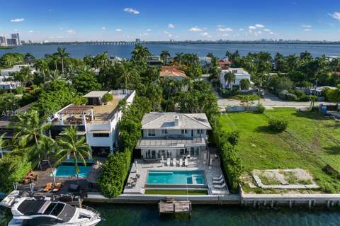 1300 S Venetian Way, Miami FL - photo 10 of 24