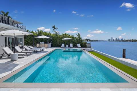 1300 S Venetian Way, Miami FL - photo 12 of 24