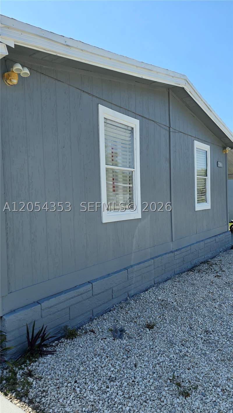 4 bedroom MobileHome at 20016 NW 56 Ave, Royal Country, Miami Gardens — photo 3