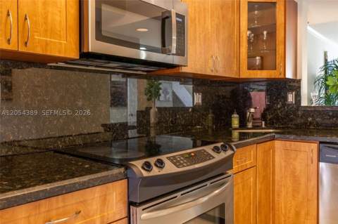 10122 SW 77th Ct, Miami FL - photo 13 of 43